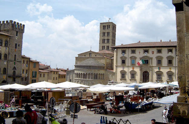 Auf dem Flohmarkt von Arezzo Katharinas Italien der beste