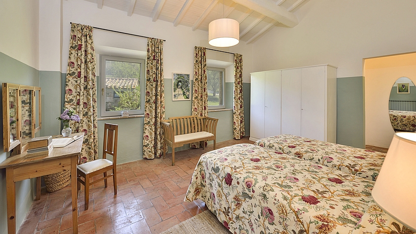 B&B Palazzolo @ La Foce In Tuscany: Bed & Breakfast South Of Siena